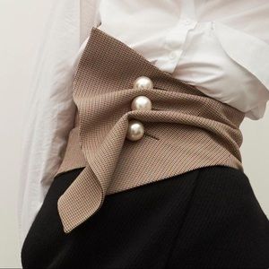 Corset pearl belt
